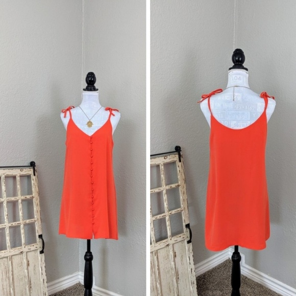 New Button up tie shoulder dress - Picture 2 of 8